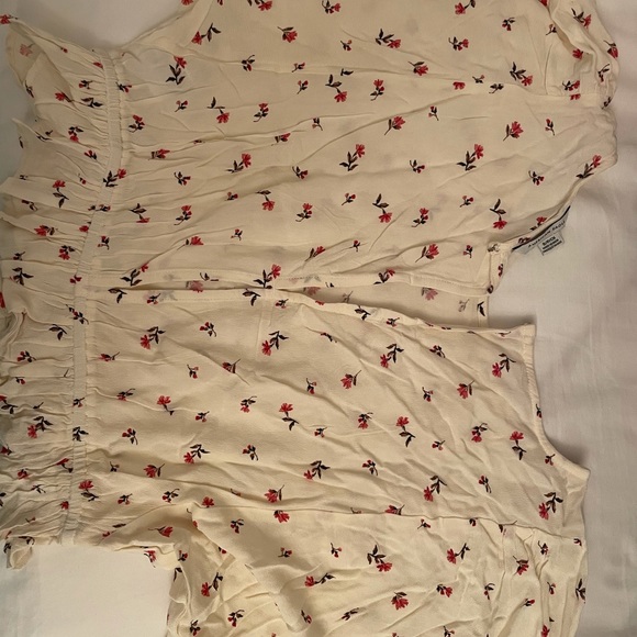 American Eagle summer shirt - Picture 2 of 2